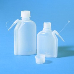 Tropf- und Spritzflasche aus LDPE Inhalt: 250 ml / -Hals innen: 24 mm / Höhe: 143 mm / Einheit: 5 Stück