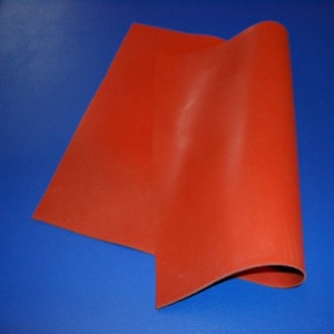Silikon-Platte mit Glasgewebeeinlage - Shore 60° Stärke: 3 mm / Abmessung: 1200 x 500 mm / Einheit: 1 Stück