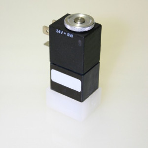 3/2-Wege-Magnetventil aus PVDF NW: 2,4 mm / max. Betr.-Druck: 3,5 bar / Spannung: 12= Volt / Innengewinde: UNF 1/4"-28 / Werkstoff Dichtung: FPM / E