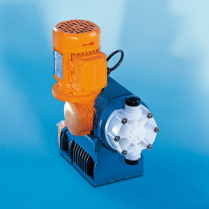 Mikroprozessor-Membrandosierpumpe aus PVDF max. Förderleistung: 53 l/h / max. Gegendruck: 10 bar / Fördervolumen: 5,1 ml/Hub / Hubfrequenz: 172 Hübe