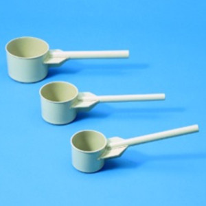 Schöpfer aus PP Inhalt: 2 l / Außen-: 165 mm / Höhe: 115 mm / Länge Stiel: 150 cm / Einheit: 1 Stück