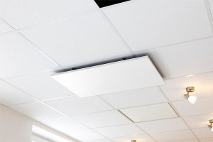 Infrarot-Heizung 600 Watt Stahl emailliert wei&szlig; f&uuml;r Deckenmontage