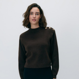 Reserved - Sweter s vycpávkami na ramena - tmavě hnědá - 164GS-89X
