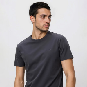 Reserved - Slim fit, mercerezett pamutban gazdag T-shirt - sötétszürke - 284FP-90X