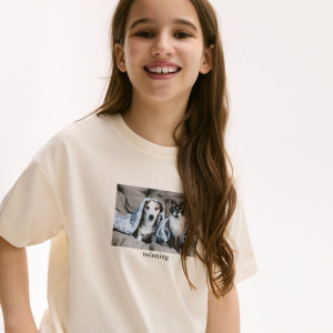 T-shirt z nadrukiem - 122 (6-7 lat) - kremowy - dziewczynki - Reserved - 083HU-02X