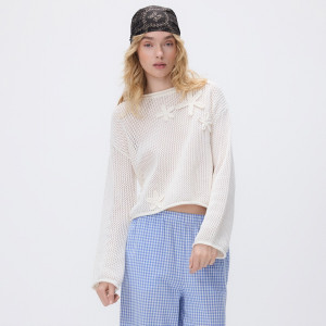 Sweter z ozdobną aplikacją - S - kremowy - damska - Reserved - 120JP-02X