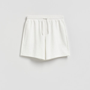 Strukturalne szorty regular fit - L - złamana biel - męska - Reserved - 325EF-01X