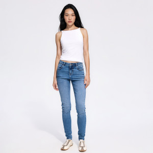 Jeansy slim z dłuższą nogawką - 38 - niebieski - damska - Reserved - 518LC-50J