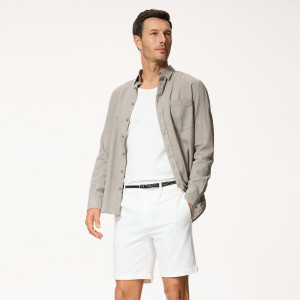 Szorty regular fit z paskiem - L - złamana biel - męska - Reserved - 632EF-01X