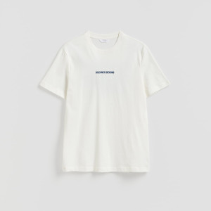 T-shirt regular z nadrukiem na plecach - S - biały - męska - Reserved - 749JM-00X