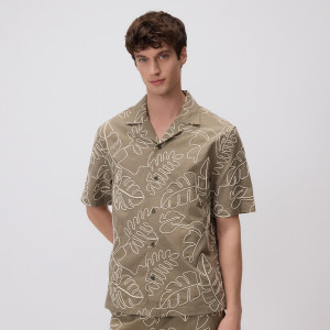 Koszula comfort z haftem - L - oliwkowy - męska - Reserved - 854FS-81X