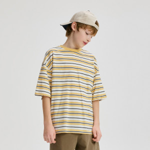 T-shirt w paski - 116 (5-6 lat) - bursztynowy - chłopcy - Reserved - 877HR-18X