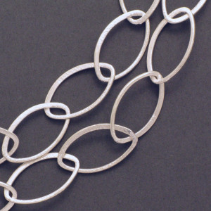 Lange Silberkette kleine Navette-Oesen, Länge der Ösen: 22 mm, made in Germany