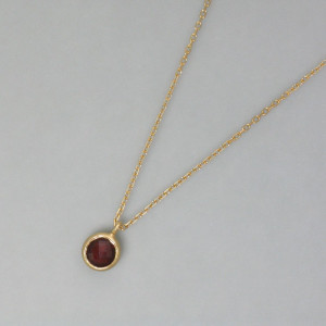 zarte Granat-Kette, goldplattiert - vergoldetes Silber - elegant