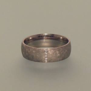 Weißgold-Ring mit Brillant-En