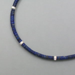 Lapis-Kette mit Silber-Elementen - blau - dezent