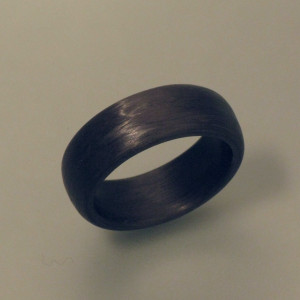 Ring aus Carbon, breit