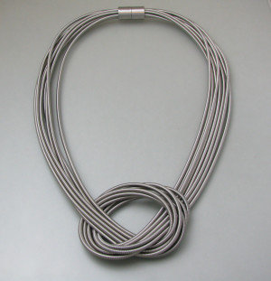 Knoten-Collier - Edelstahl - stahlgrau - extravagant - matt