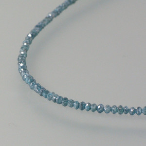 Blau-grüne Diamantkette - Brillant - Weißgold - edel - matt