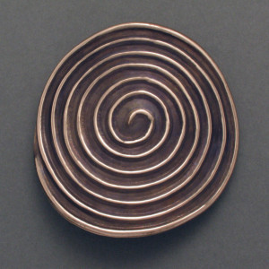 Haarspange Spirale - Neusilber - schwarz - ausgewogen - geschwärzt