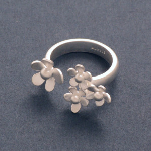 Ring Blütenzauber - Silber - elegant - matt