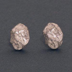 Ohrstecker Silber-Nugget groß - dezent -  matt