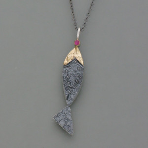Halskette Fisch - Rubin - vergoldetes Silber - schwarz - jugendlich