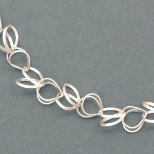 Silbercollier Zarte Schlaufe, Größe: 0,9 cm, made in Germany
