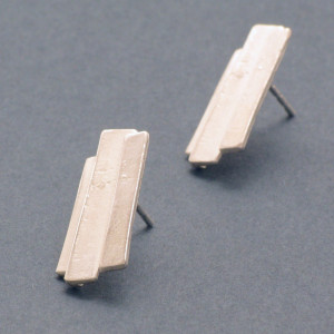 Große Ohrstecker Barbara, weiß gesiedet - Silber - ausgewogen - matt
