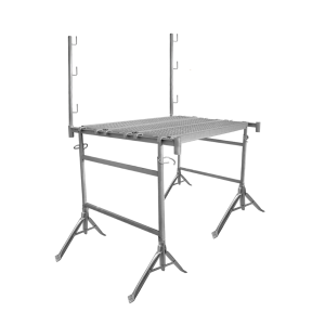 Set aus Baugerüsten mit Podesten und Pfosten
