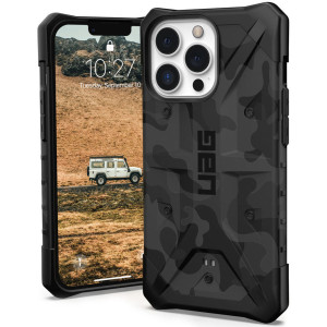UAG Pathfinder Backcover voor de Apple iPhone 13 Pro - Midnight Camo