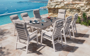 Jamaica Stor Spisegruppe M/bord 210 Cm Og 8 Reclinerstoler I Hvit Aluminium