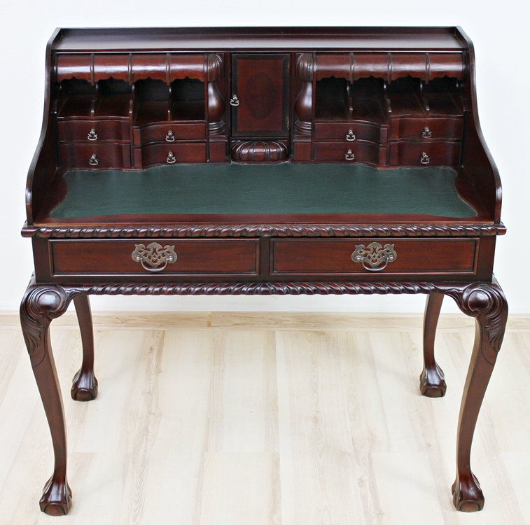 Stylowy Sekretarzyk w Stylu Chippendale 117069