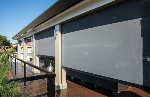 SUNNY INCH ® Store vertical ZIP extérieur avec coffre sur mesure Vénus 1940