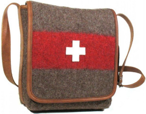 Karlen Swiss Umh&auml;ngetasche mit Schweizer Kreuz