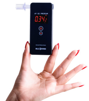 Osobisty alkomat AF-35 Premium marki AlcoFind z adiustacją w pakiecie