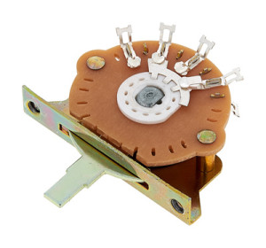 Oak Grigsby 3-Way Blade Switch