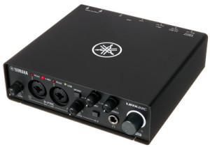 Yamaha URX22C