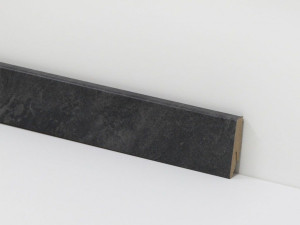Vinyl Sockelleiste für Check Nr. 3079-TB24 mit den Abmessungen 18 x 58 x 2400 mm