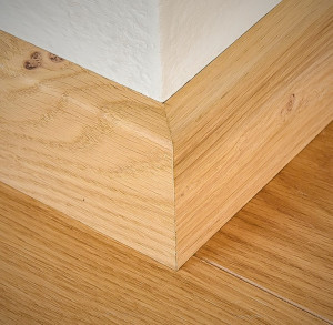 Eiche Sockelleiste aus massivem Holz, 20 x 60 von 1200 bis 2400 mm, Öl und Fa...