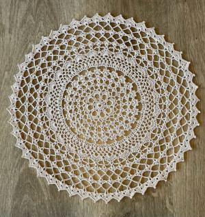 Serwetka - podkładka pod talerz ręcznie robiona, szydełko, 45cm