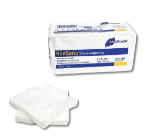 Kompresy włókninowe niejałowe niemieckie 5x5 cm 4 warstwy 100 sztuk BSV Meditrade