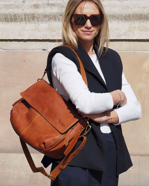 Listonoszka skórzana A4 na ramię i crossbody. Kolor Camel. MARCO MAZZINI