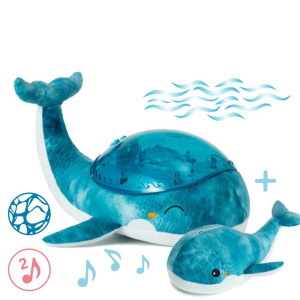 Cloud b® Tranquil Whale™ Blue Family - Lampka z projekcją świetlną i grzechotką -Wieloryb niebieski- sklep z zabawkami online