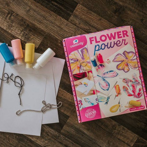 Zestaw kreatywny Malowanie łańcuszkiem Kwiaty I love creativity Janod- sklep z zabawkami online