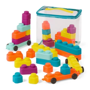 Miękkie klocki sensoryczne dla dzieci z wagonikami 30 elementów Buildin’ Squishies B.Toys BX2539Z- sklep z zabawkami online