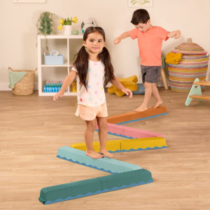 Belki sensoryczne do ćwiczenia równowagi 10 el Balance & Hop Beams B.Toys- sklep z zabawkami online