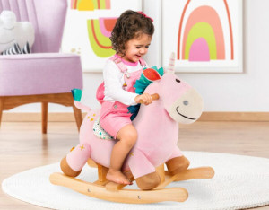 Pluszowy jednorożec na biegunach Rodeo Rocker Cleo B.Toys- sklep z zabawkami online