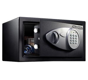 Sejf elektroniczny X041ML Master Lock