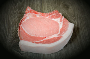 Dry Aged Kotelett - saftig und nussig vom deutschem Landschwein, frisch vom Metzger